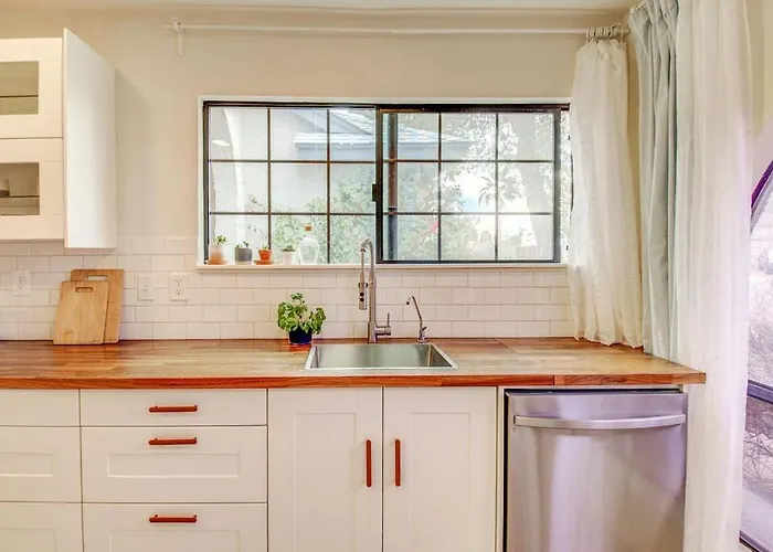 Royale Living In The Heart Of Phoenix Holiday home