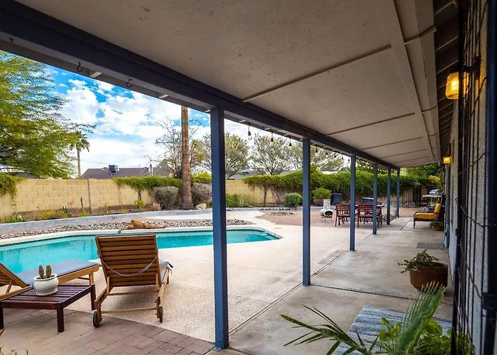 Royale Living In The Heart Of Phoenix Glendale