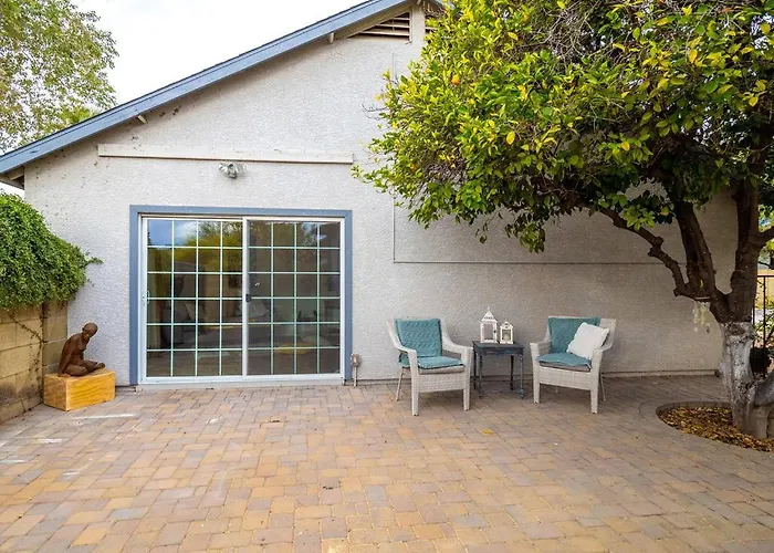 Royale Living In The Heart Of Phoenix Glendale