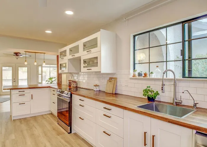 Royale Living In The Heart Of Phoenix Holiday home Glendale