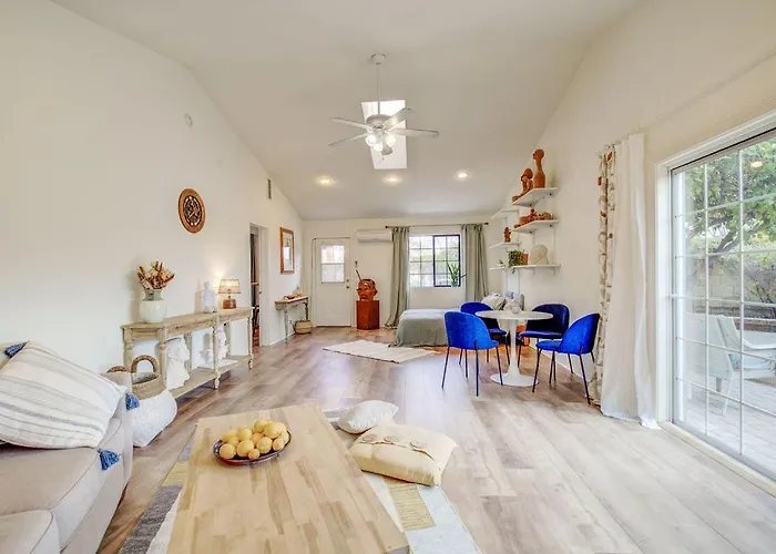 Royale Living In The Heart Of Phoenix * Glendale